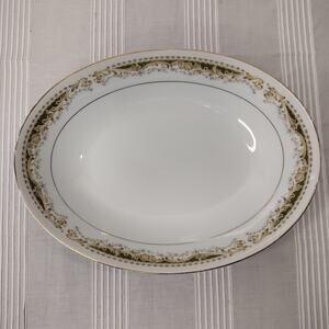 Queen Anne by Signature 10 1/4" Oval Vegetable Serve Bowl Gold Rim Made in Japan